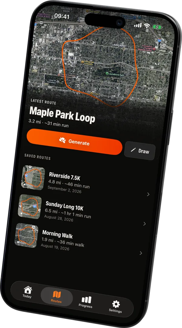 The saved routes list, each with a small map of the loop, its distance and its date.
